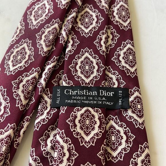 Christian Dior burgundy and ivory pattern silk tie EUC - Picture 1 of 5
